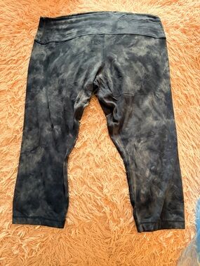 lululemon athletica navy Tie-Dye Capri Leggings